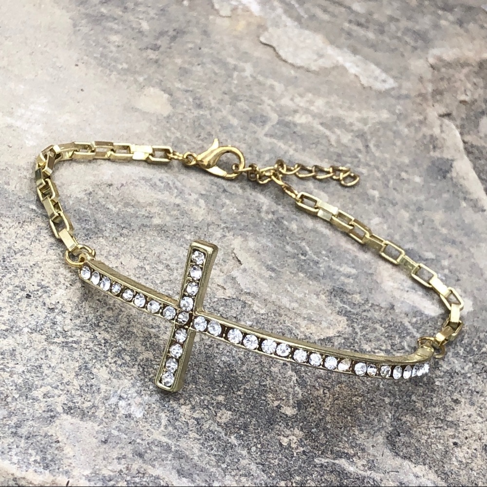 🍀 Rhinestone Sideways Cross Gold Chain Clasp Bracelet